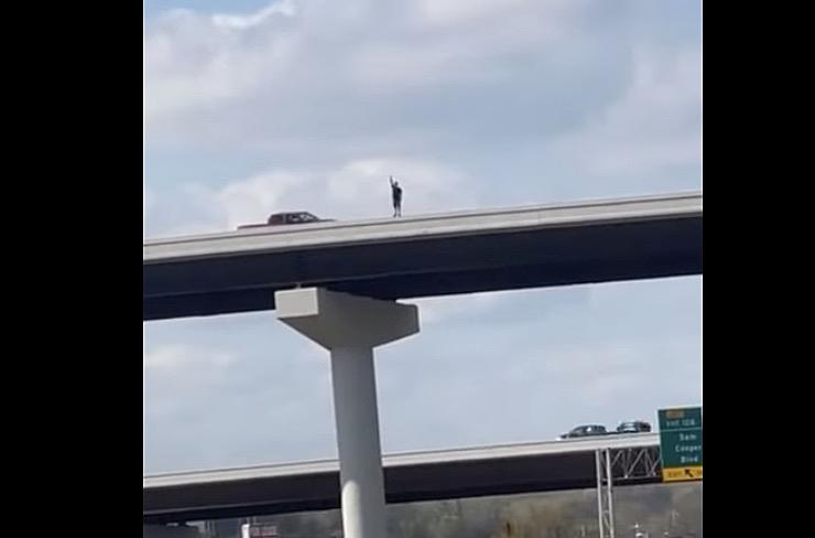 Man Jumps Off Memphis Highway Bridge Video