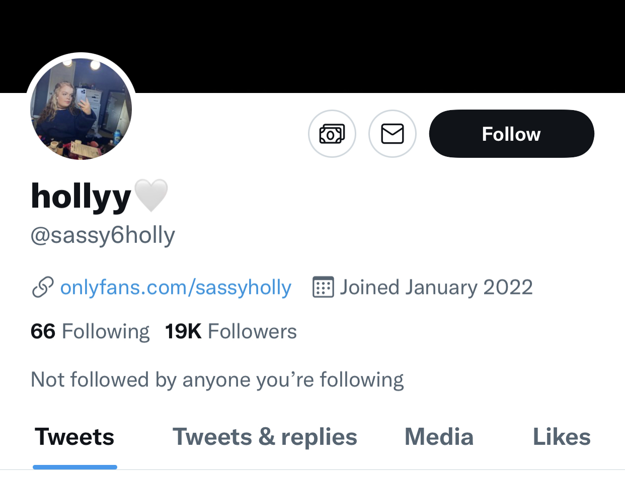 Sassy6holly twitter profile 